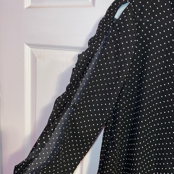 RW&CO blouse - Picture 2 of 4